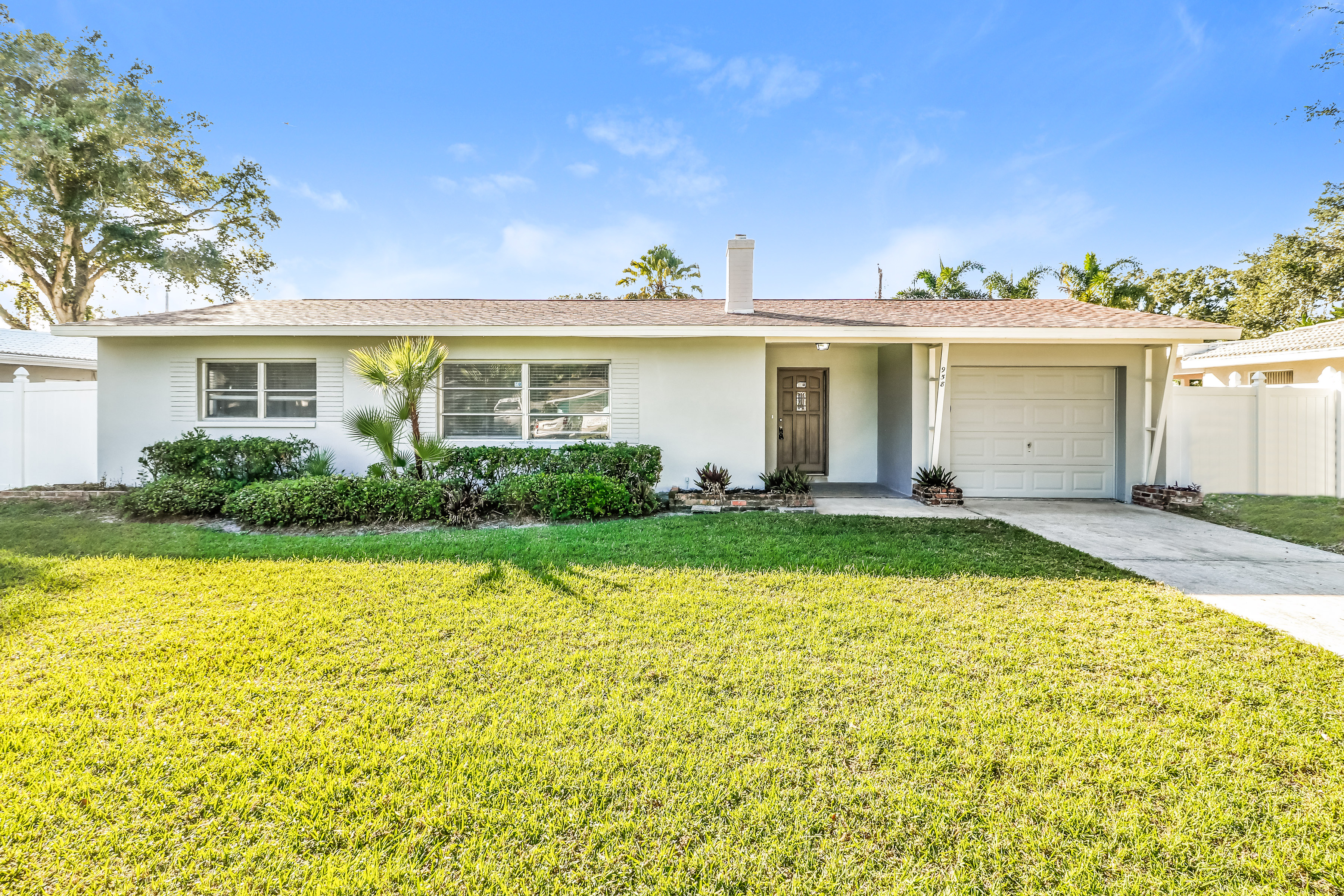 958 Phyllis Ave Largo, FL 33771